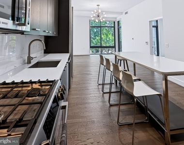 525 Water Street Sw - Photo Thumbnail 3