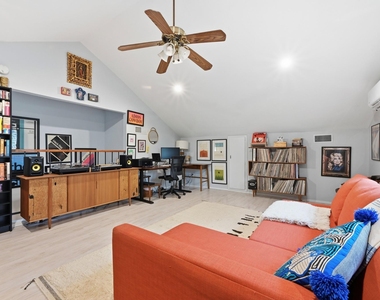 2509 Redleaf Ln - Photo Thumbnail 18