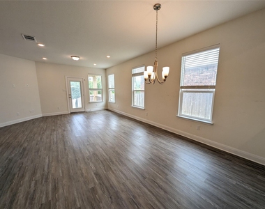 2471 Sunrise Rd - Photo Thumbnail 8