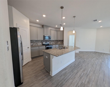 2471 Sunrise Rd - Photo Thumbnail 6