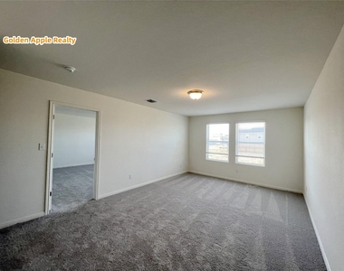 103 Gray Fox Loop - Photo Thumbnail 8