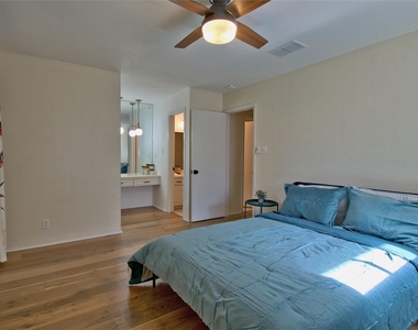 9202 Quail Meadow Dr - Photo Thumbnail 18