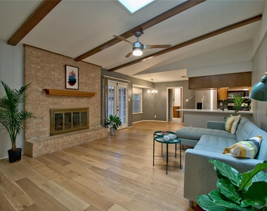 9202 Quail Meadow Dr - Photo Thumbnail 5