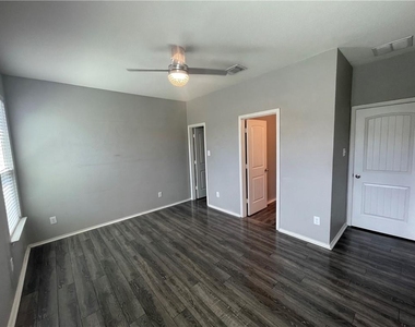 13812 Benjamin Harrison St - Photo Thumbnail 9