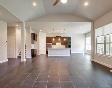 810 Wilson Ranch Pl - Photo Thumbnail 5