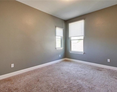 810 Wilson Ranch Pl - Photo Thumbnail 28