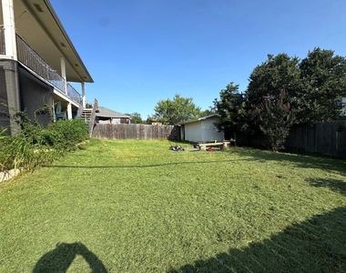 15101 Nuttall Dr - Photo Thumbnail 2