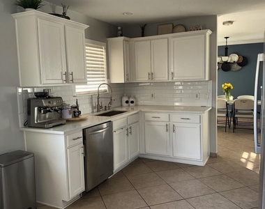 15101 Nuttall Dr - Photo Thumbnail 3