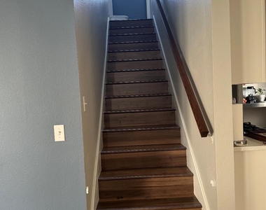 15101 Nuttall Dr - Photo Thumbnail 10