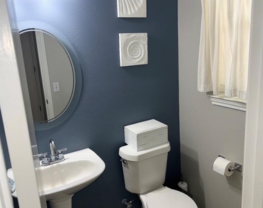 15101 Nuttall Dr - Photo Thumbnail 5
