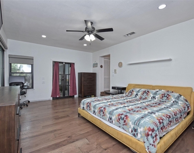 5101 Rain Creek Pkwy - Photo Thumbnail 13