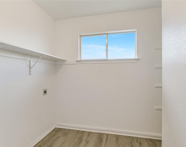 1628 Poppy Seed Ln - Photo Thumbnail 7
