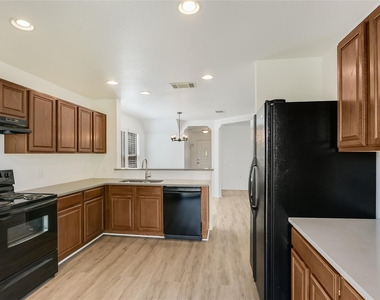 1628 Poppy Seed Ln - Photo Thumbnail 5