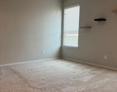 404 Black Opal Dr - Photo Thumbnail 28