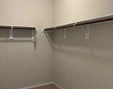 404 Black Opal Dr - Photo Thumbnail 29