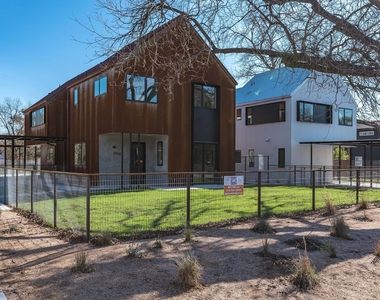 915 Tillery St - Photo Thumbnail 1