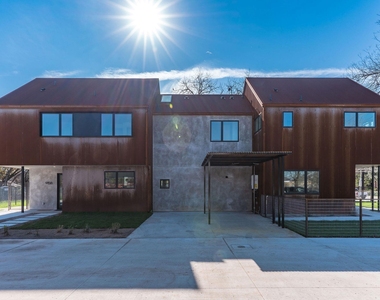 915 Tillery St - Photo Thumbnail 5
