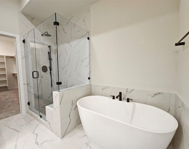 225 John Webster St - Photo Thumbnail 16