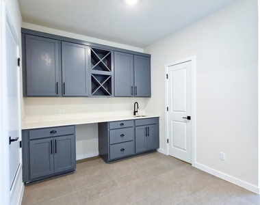 225 John Webster St - Photo Thumbnail 13