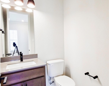 225 John Webster St - Photo Thumbnail 25