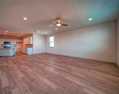 7920 City Top Blvd - Photo Thumbnail 12