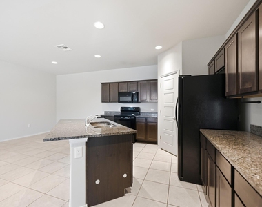 1733 Davidson Ranch Dr - Photo Thumbnail 8