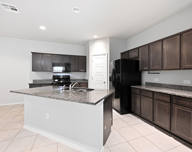 1733 Davidson Ranch Dr - Photo Thumbnail 9
