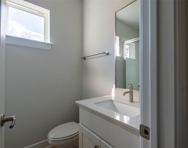 2705 Wilson St - Photo Thumbnail 19
