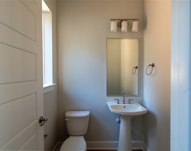 2705 Wilson St - Photo Thumbnail 15