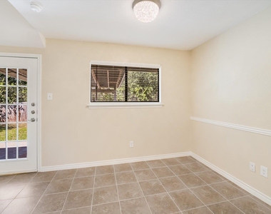 6808 Luckenbach Ln - Photo Thumbnail 7