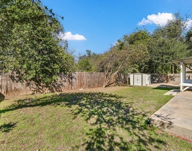 6808 Luckenbach Ln - Photo Thumbnail 22
