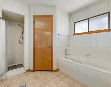 207 Rancho Bueno Dr - Photo Thumbnail 21
