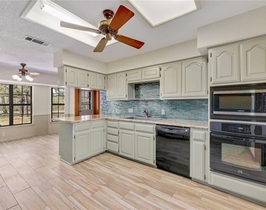 207 Rancho Bueno Dr - Photo Thumbnail 13