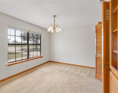 207 Rancho Bueno Dr - Photo Thumbnail 8