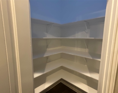 142 Jubilee Dr - Photo Thumbnail 9