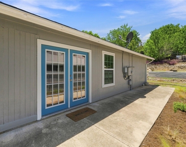 7000 Shannon Dr - Photo Thumbnail 31