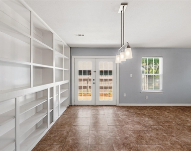 7000 Shannon Dr - Photo Thumbnail 20
