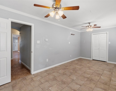 7000 Shannon Dr - Photo Thumbnail 23