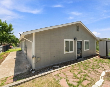 7000 Shannon Dr - Photo Thumbnail 33