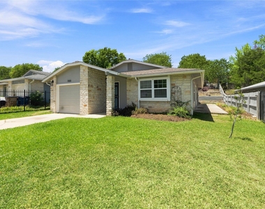 7000 Shannon Dr - Photo Thumbnail 2