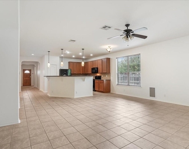 200 Rudy Ln - Photo Thumbnail 12
