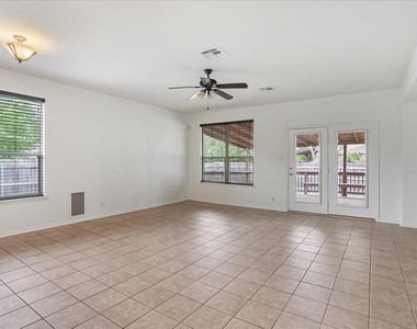 200 Rudy Ln - Photo Thumbnail 11