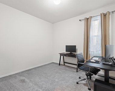 9107 Moonstone Dr - Photo Thumbnail 10