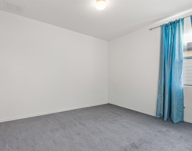 9107 Moonstone Dr - Photo Thumbnail 15