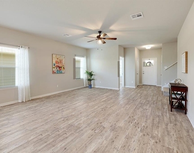 460 Galway Bay Ln - Photo Thumbnail 2