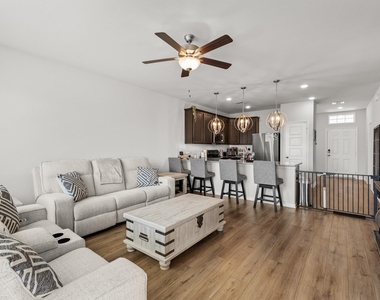 242 Boatright Blvd - Photo Thumbnail 16