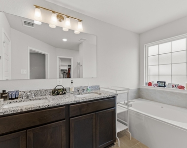 242 Boatright Blvd - Photo Thumbnail 19