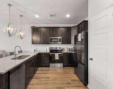 242 Boatright Blvd - Photo Thumbnail 12