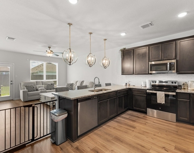 242 Boatright Blvd - Photo Thumbnail 14