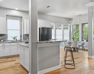 6310 River Place Blvd - Photo Thumbnail 10